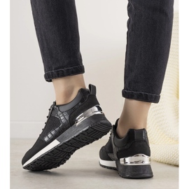 Svarta sneakers med Zariza -krokodilhudsmotiv 1