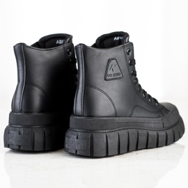 SHELOVET Sneakers med ekoläder på plattformen svart 1