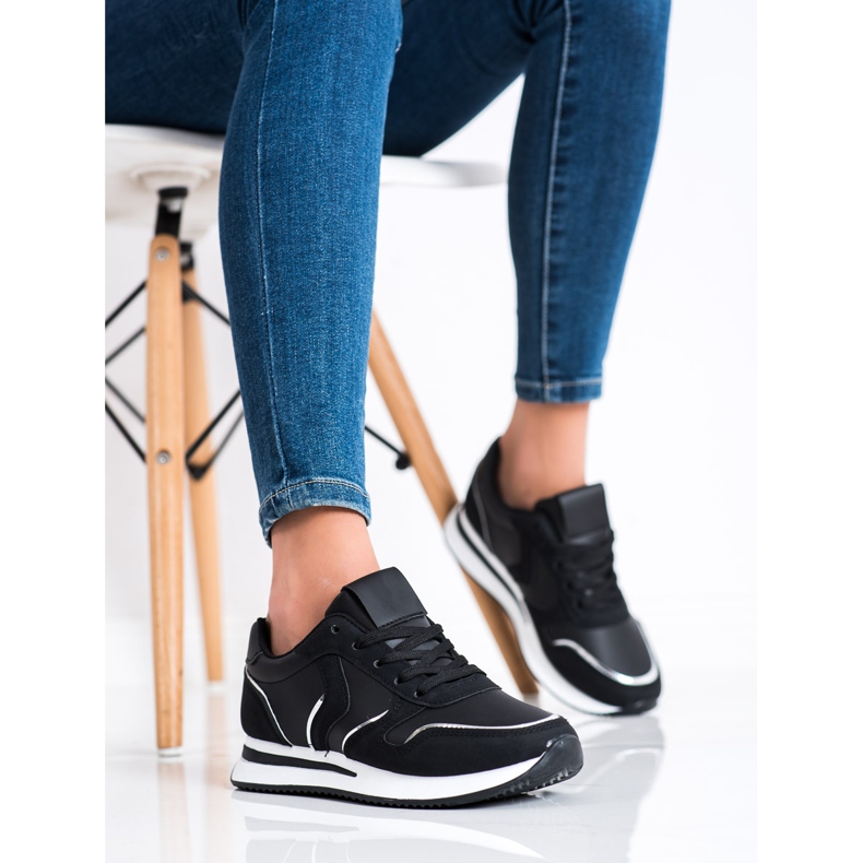 SHELOVET Sportskor tillverkade av ekoläder svart 1