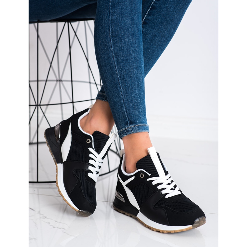 SHELOVET Svarta sportskor 1