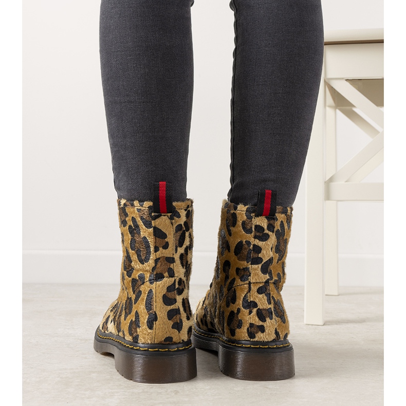 Bruna stövlar med kamouflagemönster från Emery 1