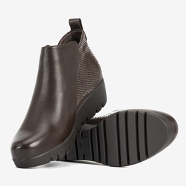 Bruna stövlar på en känslig kil Enrica 1