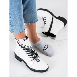 Vinceza VINCEZs vita arbetare 1