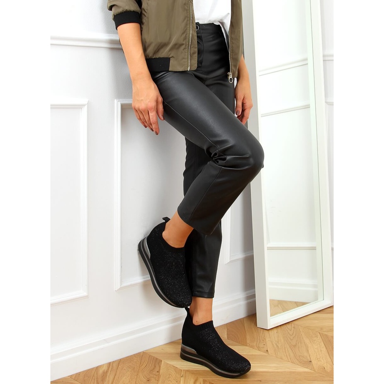 Svarta RQ316 sportskor med kilar 2