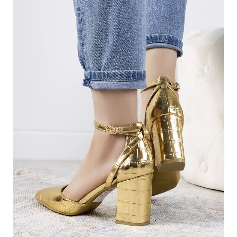 Guldpumpar på Davies -pelaren gyllene 1