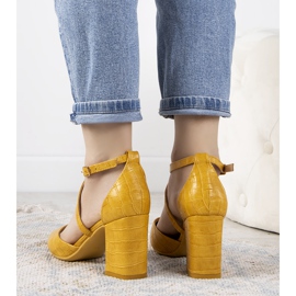 Gula pumpar på Strutt -stolpen 1