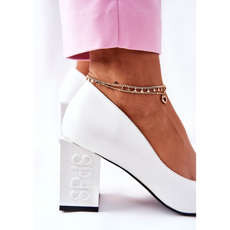 S.Barski Läderpumpar På En Vit Cherith Bar 2