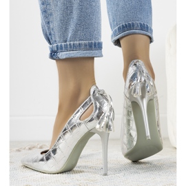 Silverstift med dekorativa Permewan -utskärningar silver- 1