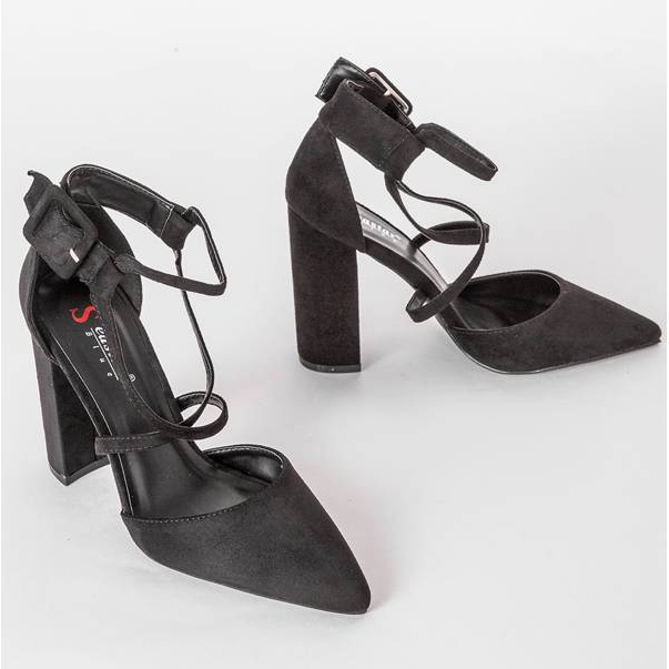 Svarta pumpar på piperstolpen 1