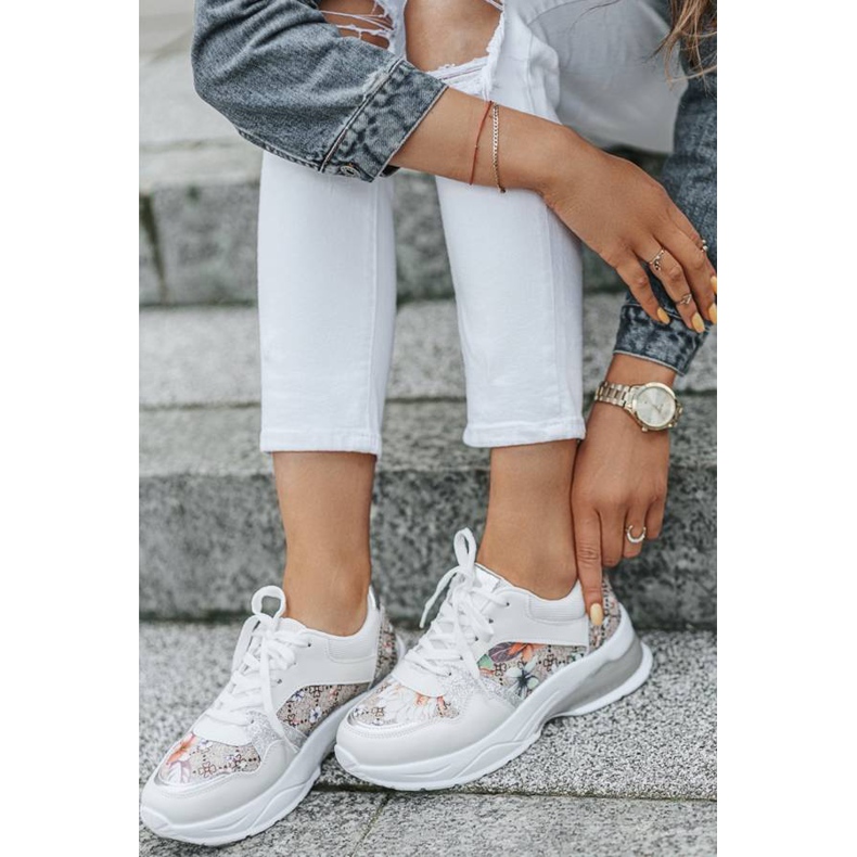 Vita damskor från Tia mångfärgad 1