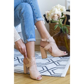 Cream boots på Lovely Thing -inlägget beige 1