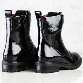 Erynn Lackerade arbetare på reglaget svart 1