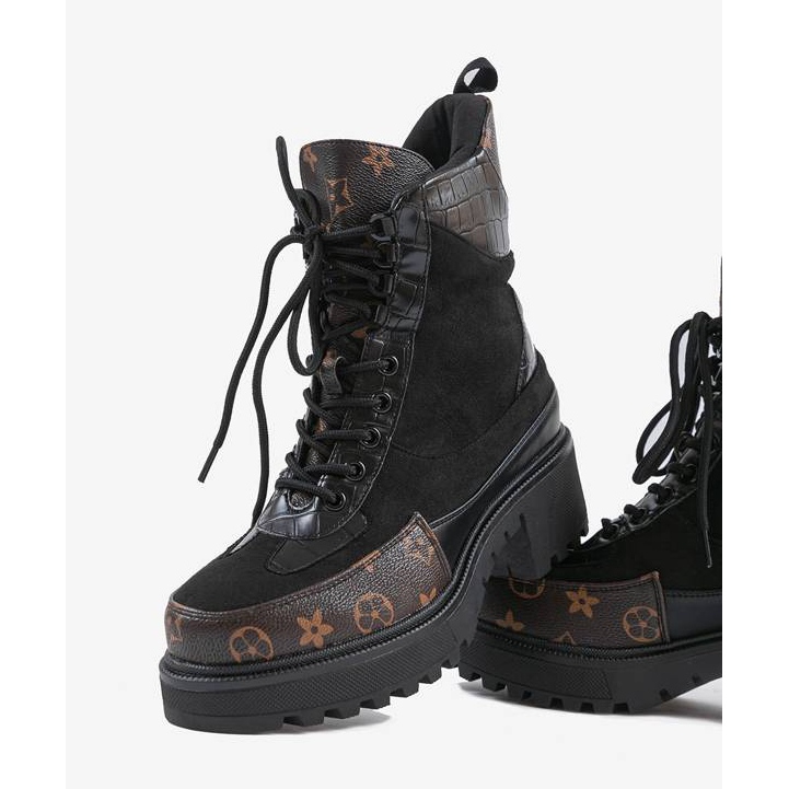 Svarta väskor med bruna skär 2