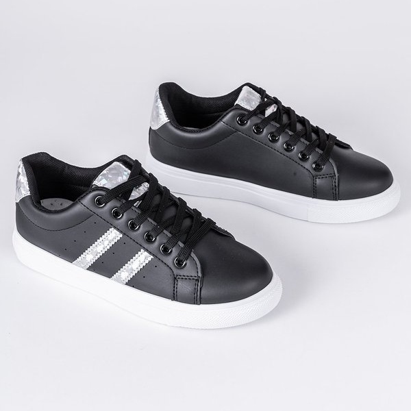 Svarta tränare med utsmyckningar från Abbie silver- 1