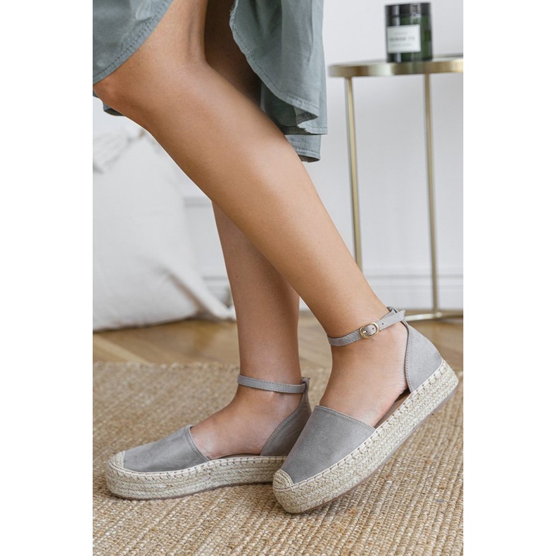 Grå espadriller på sommarplattformen beige 2