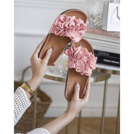 Esperanza rosa tofflor med blommor 1