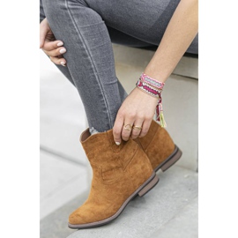 Kamel stövlar med en täckt Buenna kil brun 1