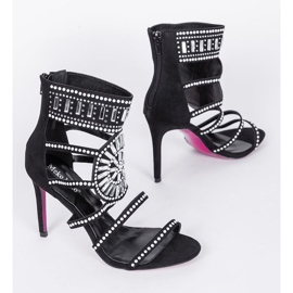 Svarta sandaler på stilettklack från Tisha 1