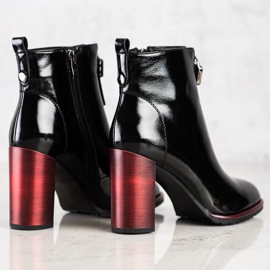 S. BARSKI Snygga lackerade stövlar S.BARSKI svart 1