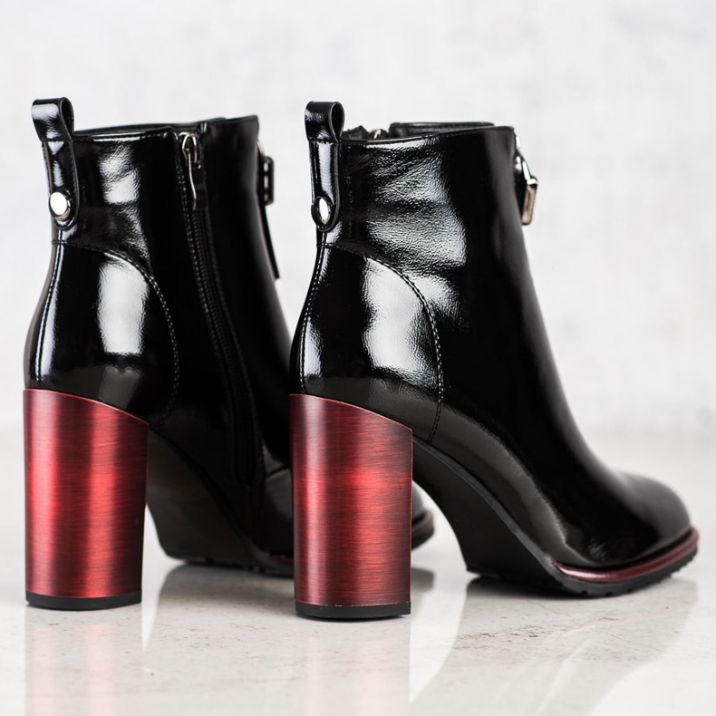 S. BARSKI Snygga lackerade stövlar S.BARSKI svart 1