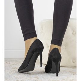 Svarta klassiska Hyirnar mocka klackar 1