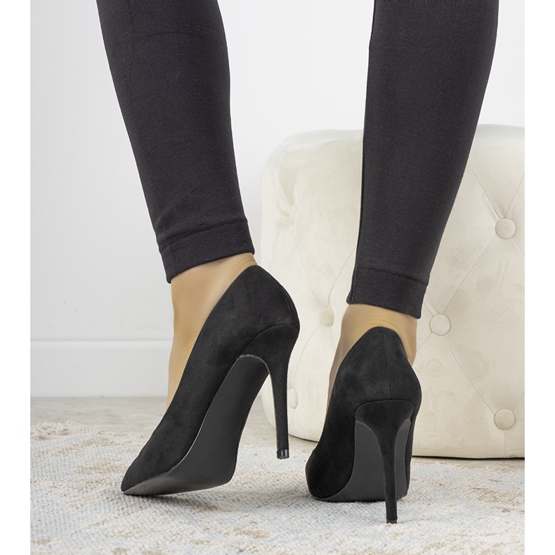 Svarta klassiska Hyirnar mocka klackar 1