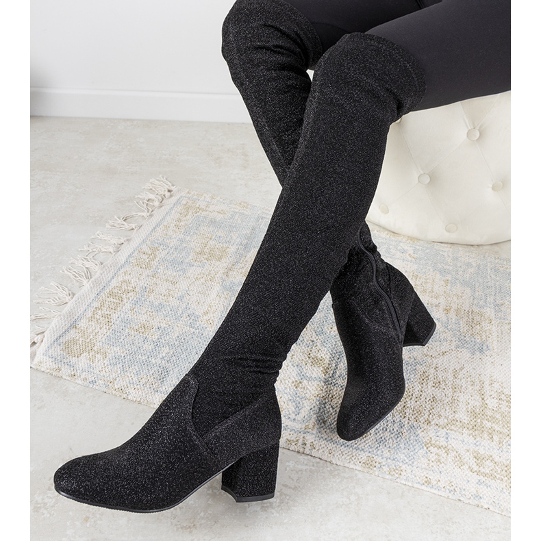 Svarta blanka stövlar över knäet på Uta silver- 1