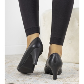 Svarta pumpar på Molina -stolpen 1