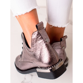 W. Potocki Moderiktiga stövlar med utskurna Potocki rosa 2