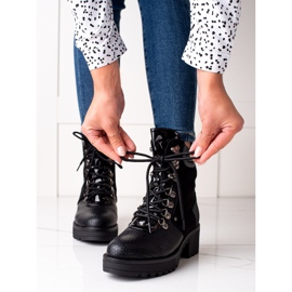 Janessa Black Workers Ormtryck svart 1