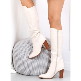 Högklackade stövlar, gräddfärgade UK03P Beige 1