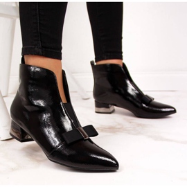 Stövlar skurna med rosett T.Sokolski W SCA145 svart 1