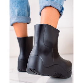 TRENDI Galoscher på modeplattformen svart 1