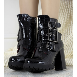 Svarta patentstövlar i Jolie krokodilhudmönster 1