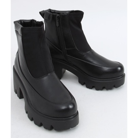 Svarta stövlar på tjocka sulor CH19208 Svart 1