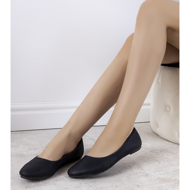 Svarta ballerinor i ekologisk mocka från Silma 2