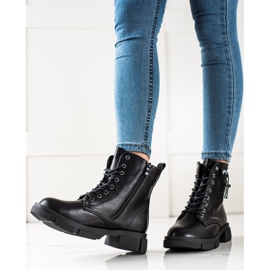 Goodin Svarta snörväskor med ornament 1