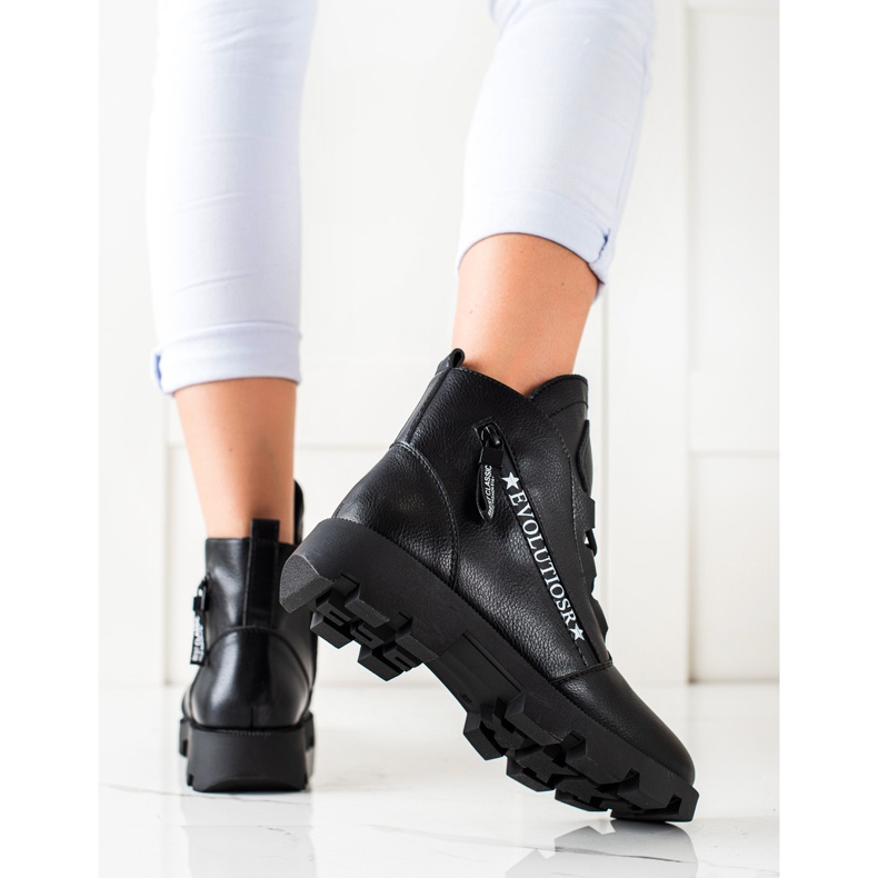 Sergio Leone Svarta modearbetare 1