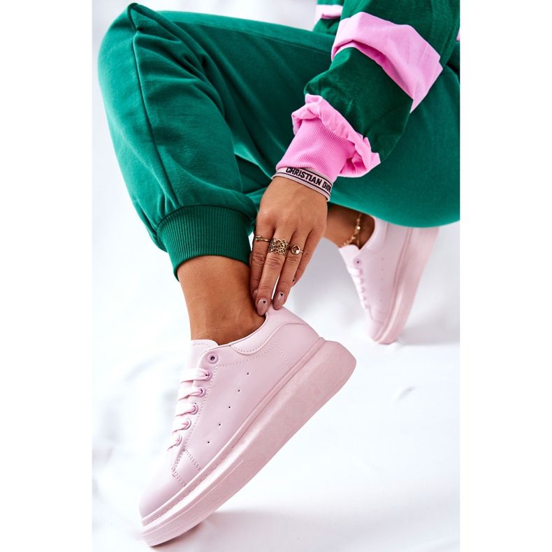 Läderskor på den rosa Lemmy -plattformen 1