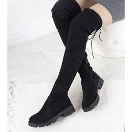 Svarta stövlar med höga sulor från Patrice 2