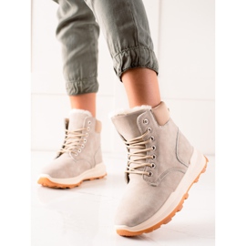 TRENDI Beige Trappers 1