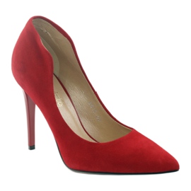 Espinto Pumpar På En Röd Stift 1