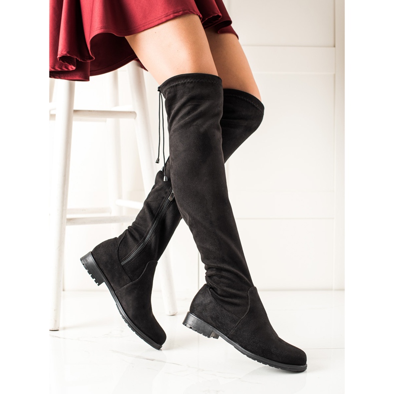 TRENDI Svarta musketörer 1