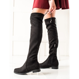 TRENDI Svarta musketörer 2