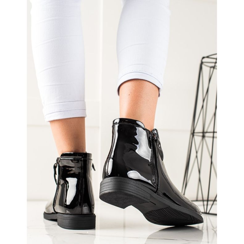 TRENDI Klassiska lackade stövlar svart 1