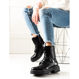 TRENDI Svarta arbetare med ett spänne 1