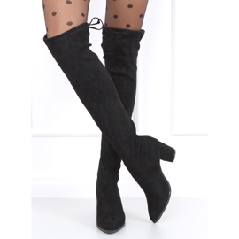 Högklackade stövlar från Peti Black svart 1