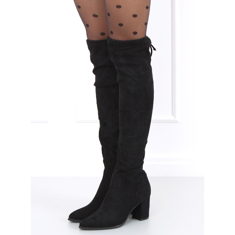 Högklackade stövlar från Peti Black svart 2