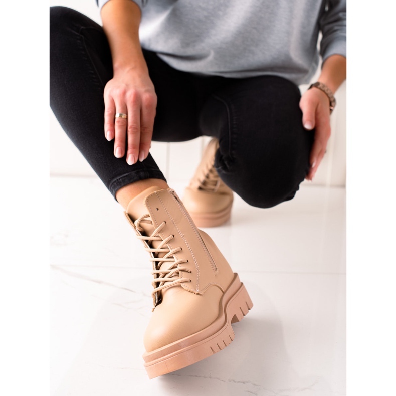 TRENDI Klassiska bruna vandringskängor på plattformen beige 1