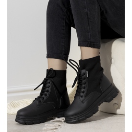 Svarta damskor från Laurie 1